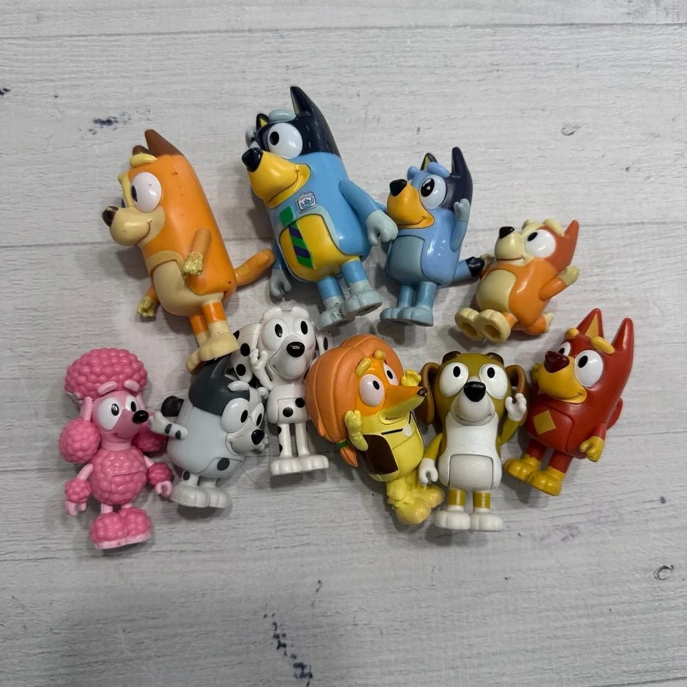 Bluey and friends figures bundle 10‎ total